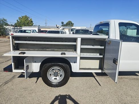 Used 2015 Ford F250 XL RWD image 4