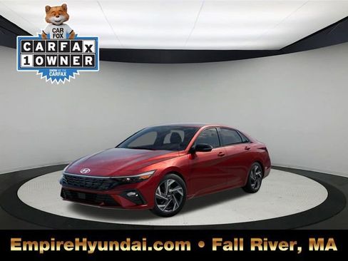 Used 2025 Hyundai Elantra Sport image 1