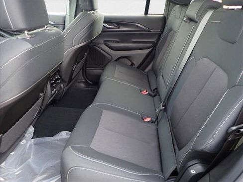 New 2025 Jeep Grand Cherokee Laredo w/ Luxury Tech Group I image 10