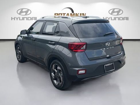 Certified 2024 Hyundai Venue SEL FWD image 7