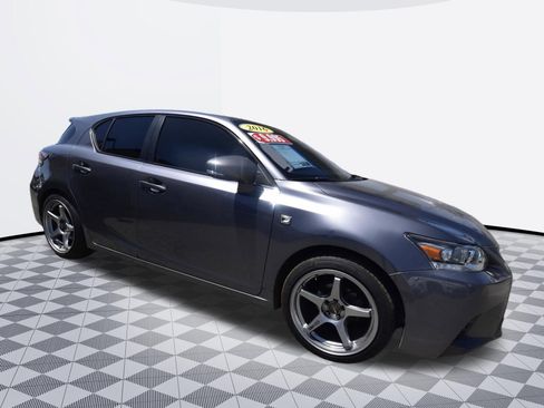 Used 2016 Lexus CT 200h w/ Navigation Package FWD image 5