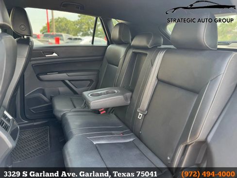 Used 2020 Volkswagen Atlas Cross Sport SE image 14