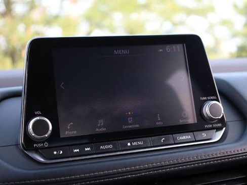 Used 2021 Nissan Rogue SV w/ Premium Package FWD image 13
