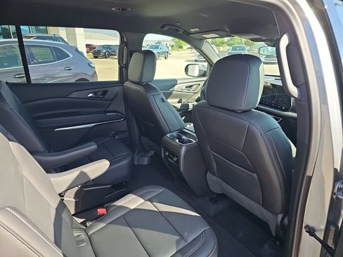 Used 2026 Chevrolet Traverse LT AWD/4WD image 34