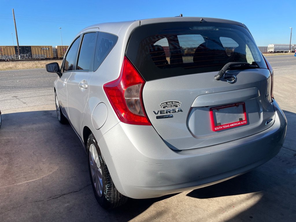 Used 2016 Nissan Versa Note SV FWD image 3