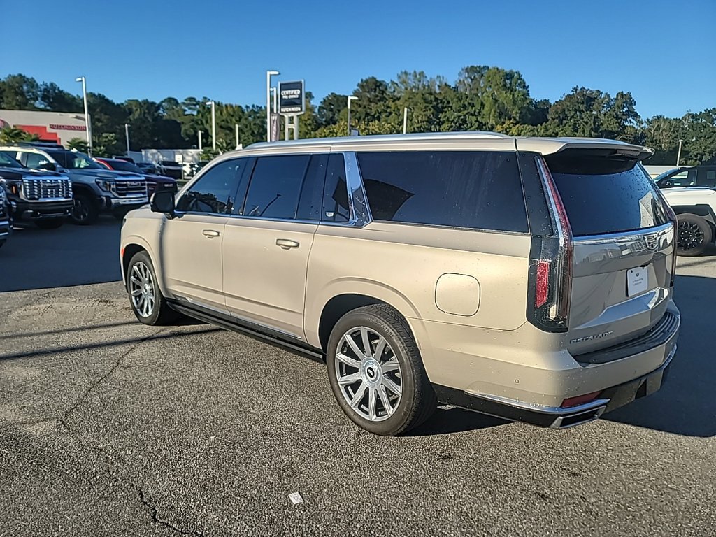 Used 2024 Cadillac Escalade ESV Premium Luxury Platinum w/ Heavy-Duty Trailer Package AWD/4WD image 4