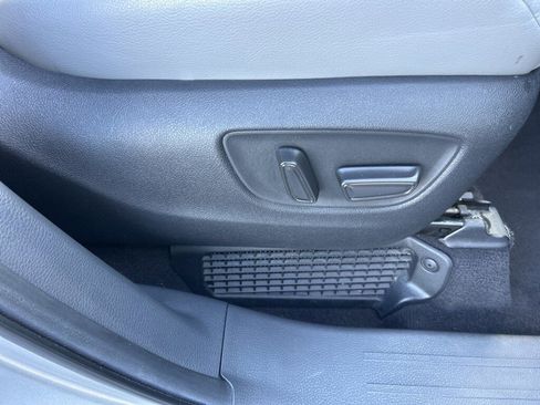 Used 2024 Toyota Sienna XLE image 23