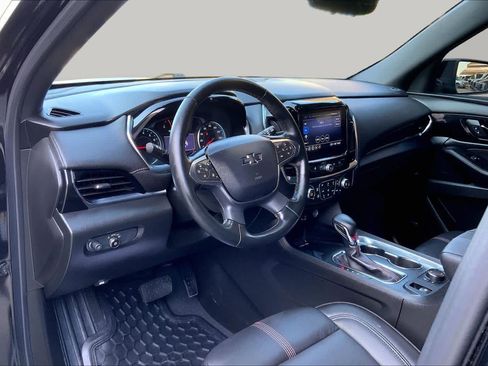 Used 2023 Chevrolet Traverse RS AWD/4WD image 18