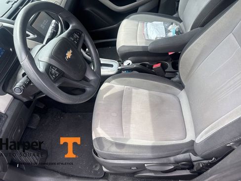 Used 2016 Chevrolet Trax LT FWD image 13