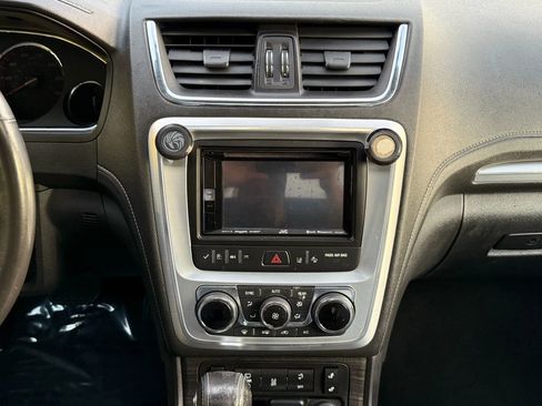 Used 2015 GMC Acadia SLT image 13