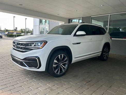 Certified 2021 Volkswagen Atlas SEL R-Line AWD/4WD image 3