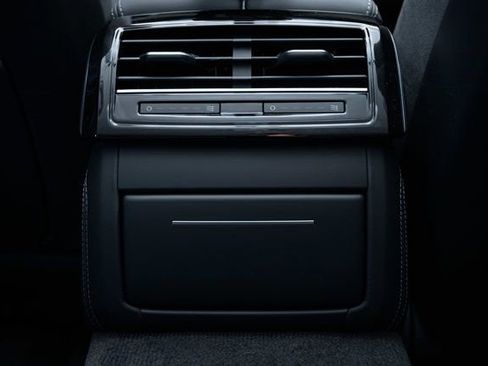 Used 2023 Audi S8 4.0 TFSI image 27