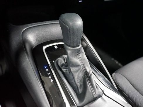 Certified 2025 Toyota Corolla LE image 21