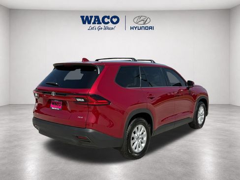 Used 2025 Toyota Grand Highlander AWD image 8