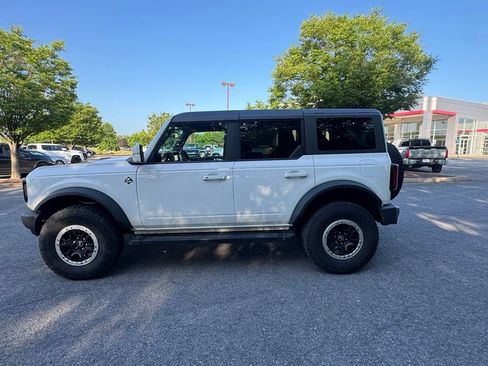 Used 2023 Ford Bronco Outer Banks w/ Sasquatch Package AWD/4WD image 4