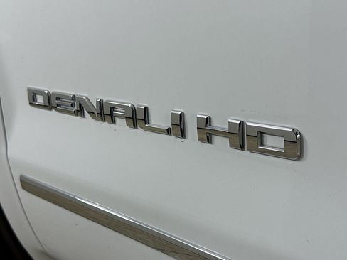 Used 2017 GMC Sierra 3500 Denali w/ Suspension Package, Off-Road AWD/4WD image 28