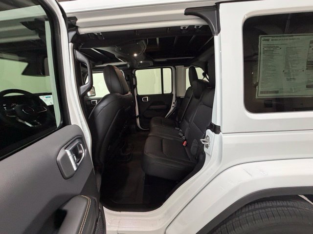 New 2026 Jeep Wrangler Unlimited Sahara AWD/4WD image 25
