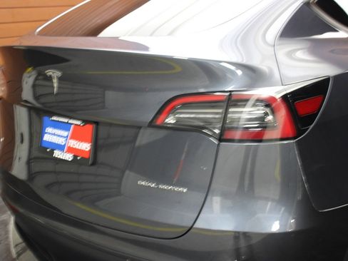 Used 2023 Tesla Model Y Long Range image 3