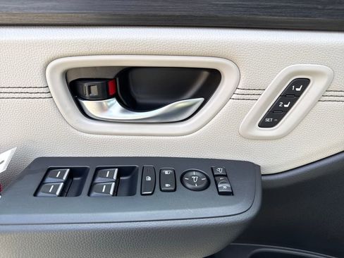 New 2026 Honda Pilot Touring image 13