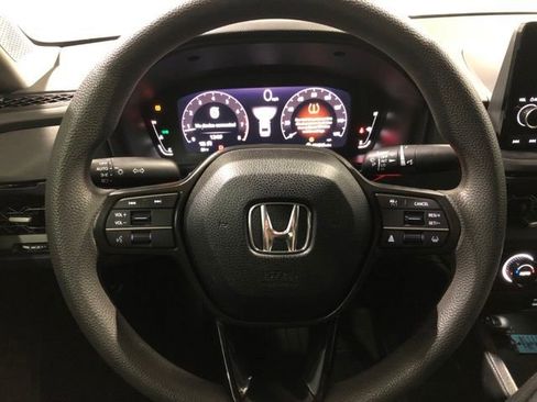 Used 2023 Honda Accord EX image 15