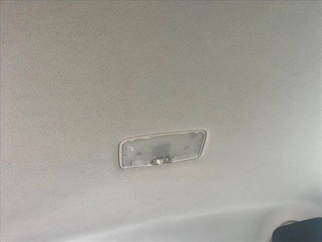 Used 2020 Toyota Corolla LE FWD image 15