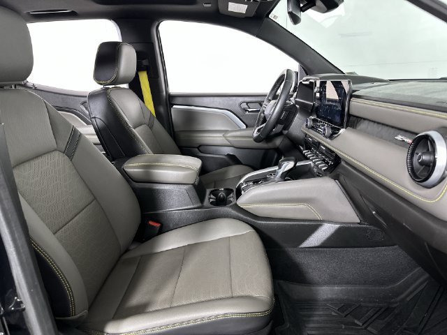 Used 2024 Chevrolet Colorado ZR2 w/ ZR2 Convenience Package III AWD/4WD image 29