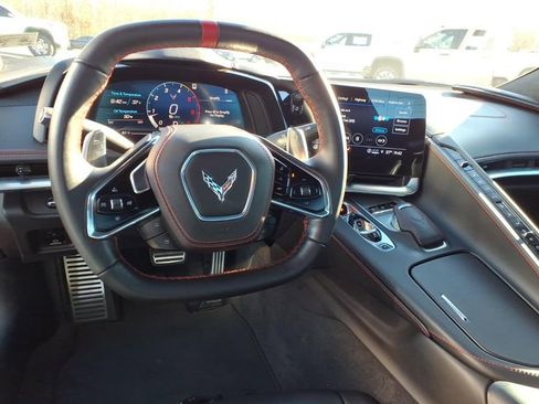 Used 2022 Chevrolet Corvette Stingray Premium Conv w/ Z51 Performance Package image 8