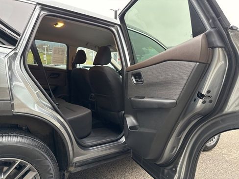 Used 2023 Nissan Rogue S image 23