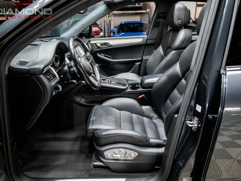 Used 2018 Porsche Macan Turbo image 58