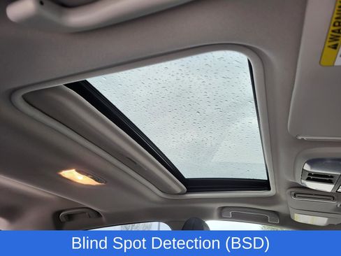 Certified 2025 Subaru Crosstrek 2.0i Premium image 9