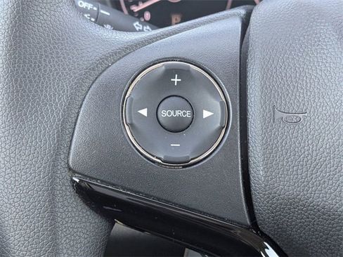 Used 2021 Honda HR-V LX image 25