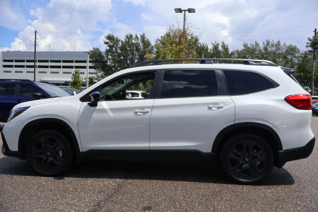 Certified 2025 Subaru Ascent Bronze Edition w/ Onyx Package AWD/4WD image 5
