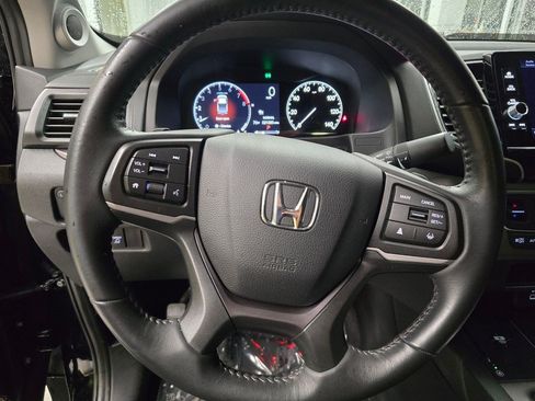 Used 2025 Honda Ridgeline Sport image 21