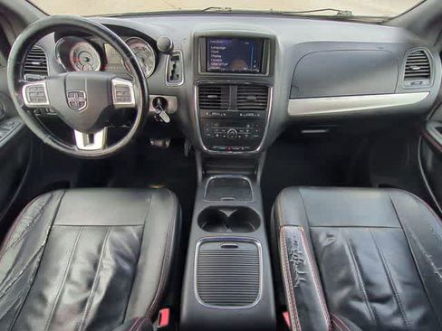 Certified 2019 Dodge Grand Caravan GT FWD image 12