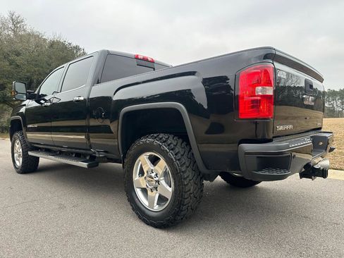 Used 2019 GMC Sierra 3500 Denali w/ Duramax Plus Package image 7