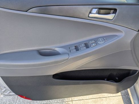 Used 2013 Hyundai Sonata GLS image 13