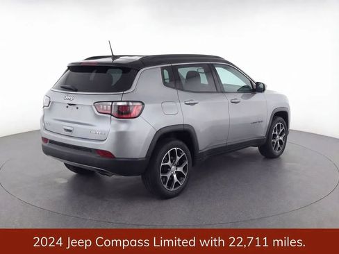 Used 2024 Jeep Compass Limited image 3