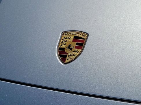 Used 2024 Porsche Cayenne Coupe AWD/4WD image 32