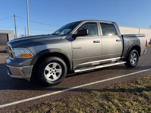 Used 2010 Dodge Ram 1500 Truck SLT w/ Remote Start & Security Group image 3