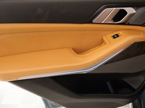 Used 2025 BMW X5 xDrive40i w/ Premium Package image 18