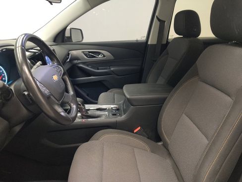 Used 2021 Chevrolet Traverse LT AWD/4WD image 17