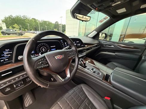 Used 2023 Cadillac Escalade Sport Platinum w/ LPO, ONYX Package AWD/4WD image 11