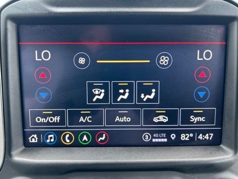 Used 2021 Chevrolet Silverado 1500 LTZ w/ Technology Package AWD/4WD image 30