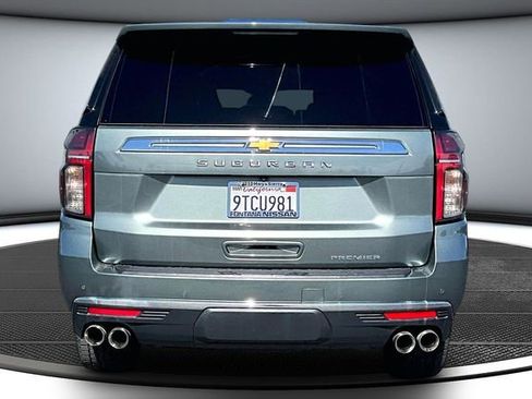 Used 2023 Chevrolet Suburban Premier image 5