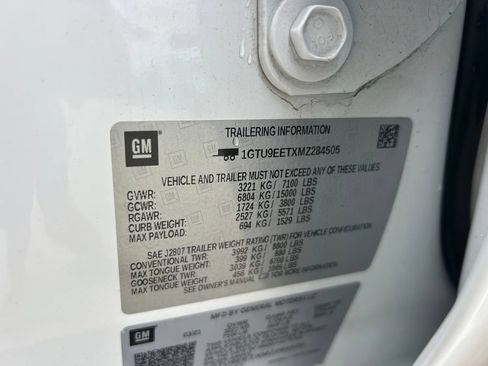 Used 2021 GMC Sierra 1500 AT4 w/ AT4 Value Package AWD/4WD image 10