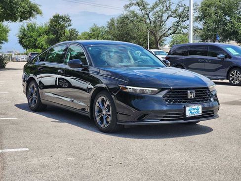 Used 2023 Honda Accord EX image 3