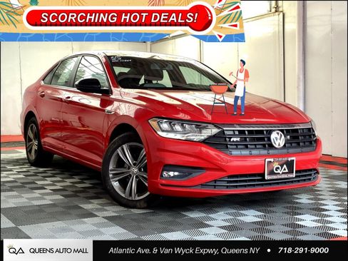 Used 2019 Volkswagen Jetta R-Line FWD image 1