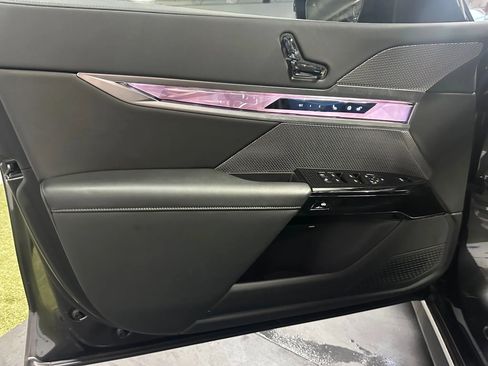 Used 2024 BMW i7 xDrive60 w/ Executive Package image 13