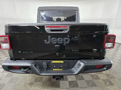 Used 2022 Jeep Gladiator Sport AWD/4WD image 4