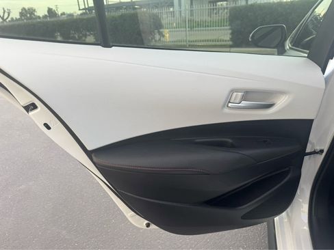Used 2024 Toyota Corolla SE image 18
